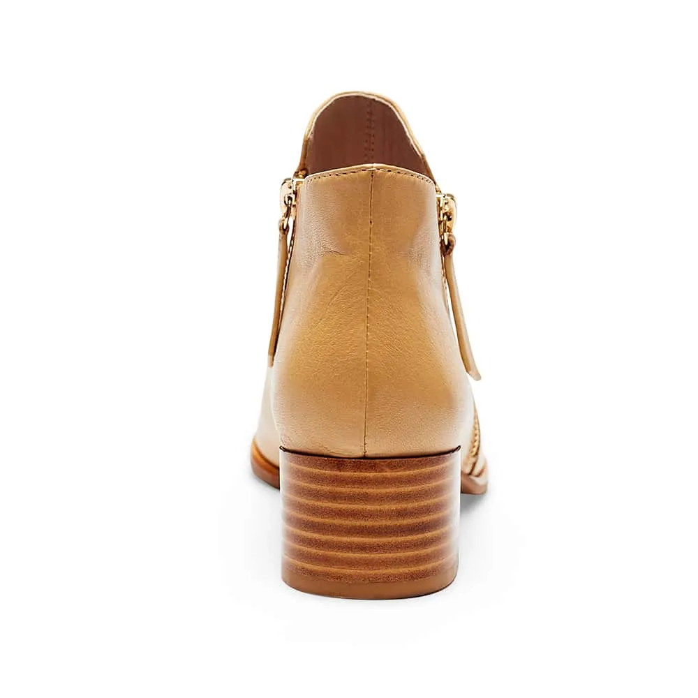 Aaron Boot in Camel Leather