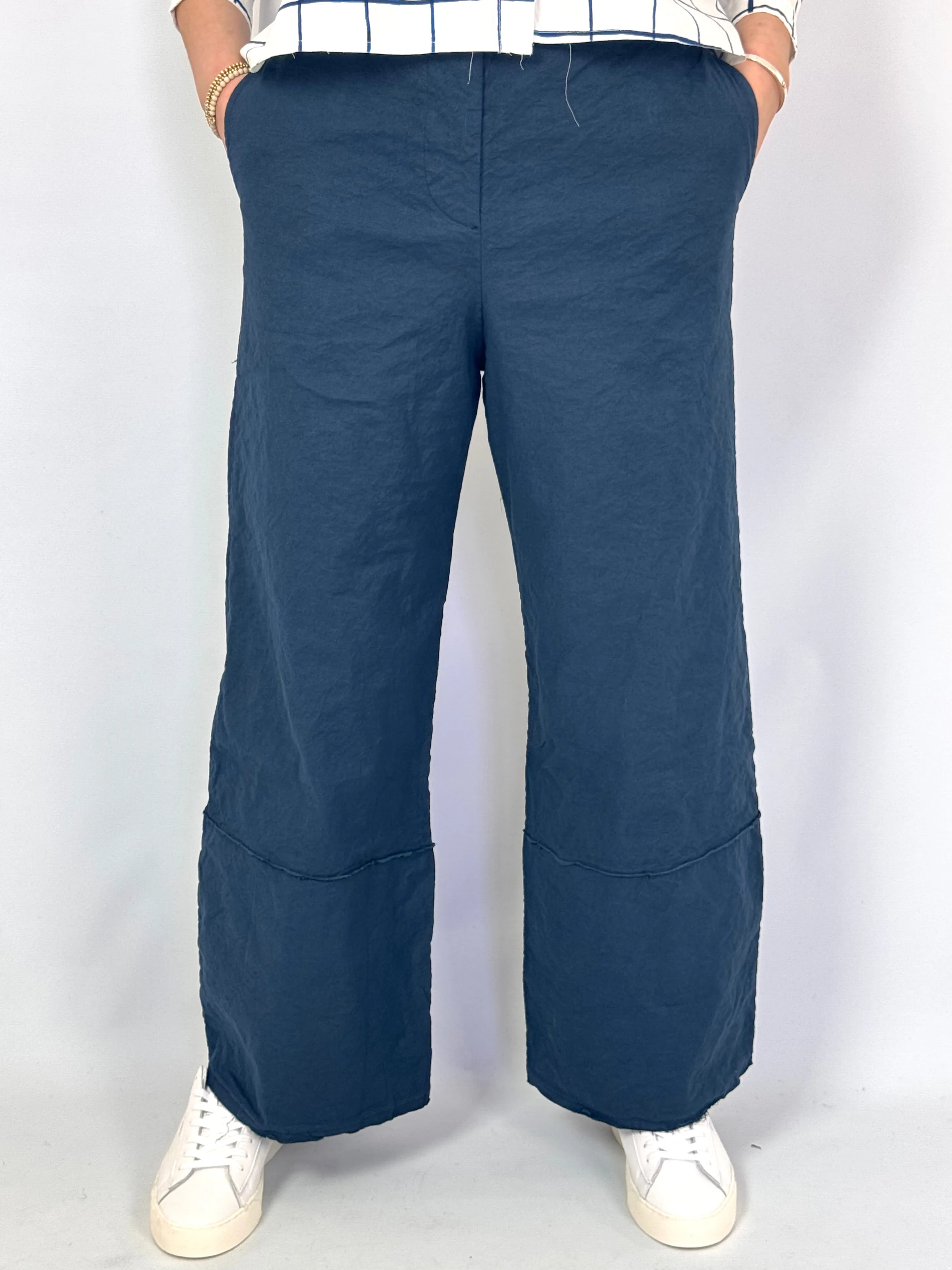 Aequamente 106 Trousers Abisso