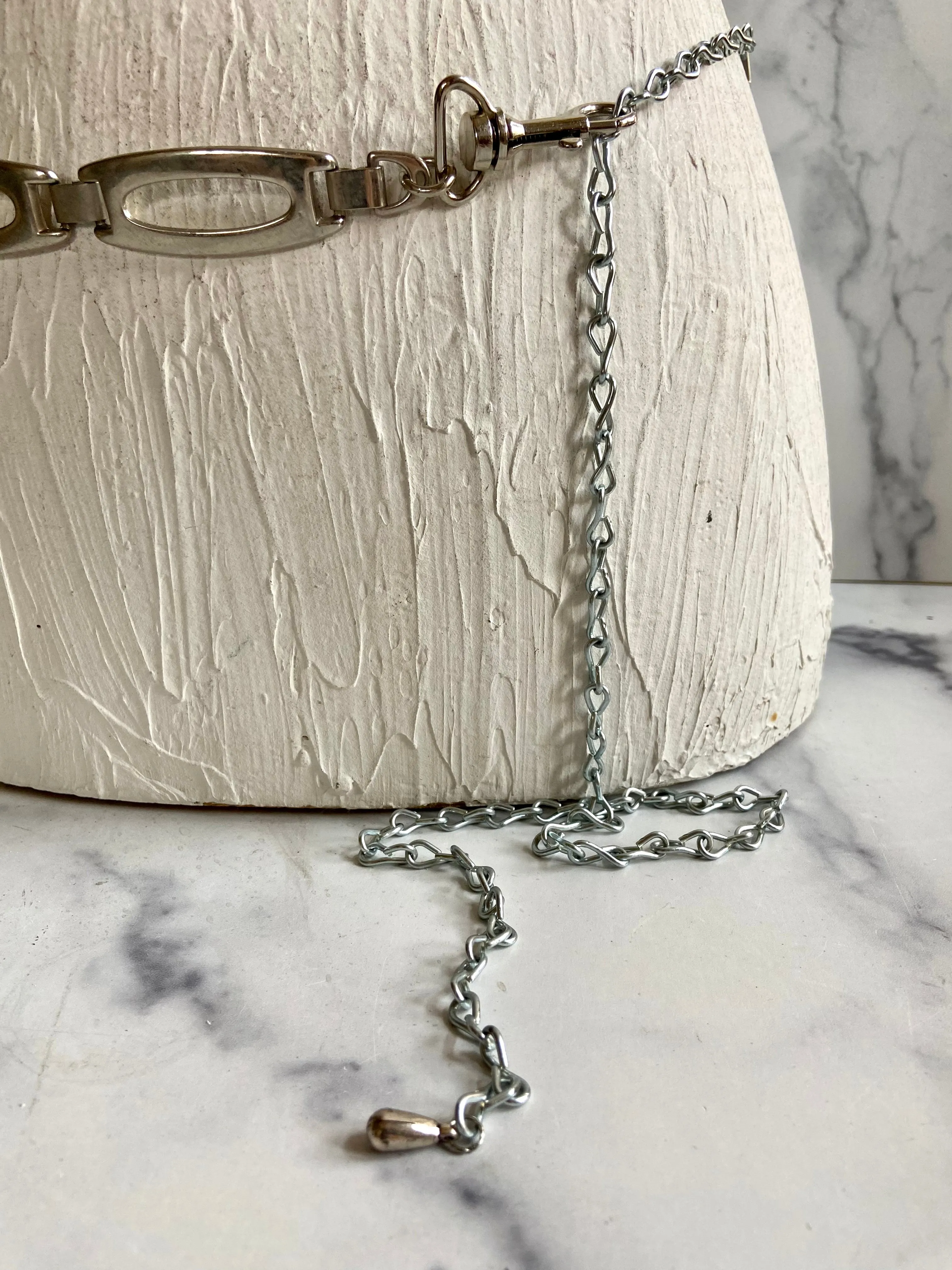 Little bit roundy rectangle chain belt