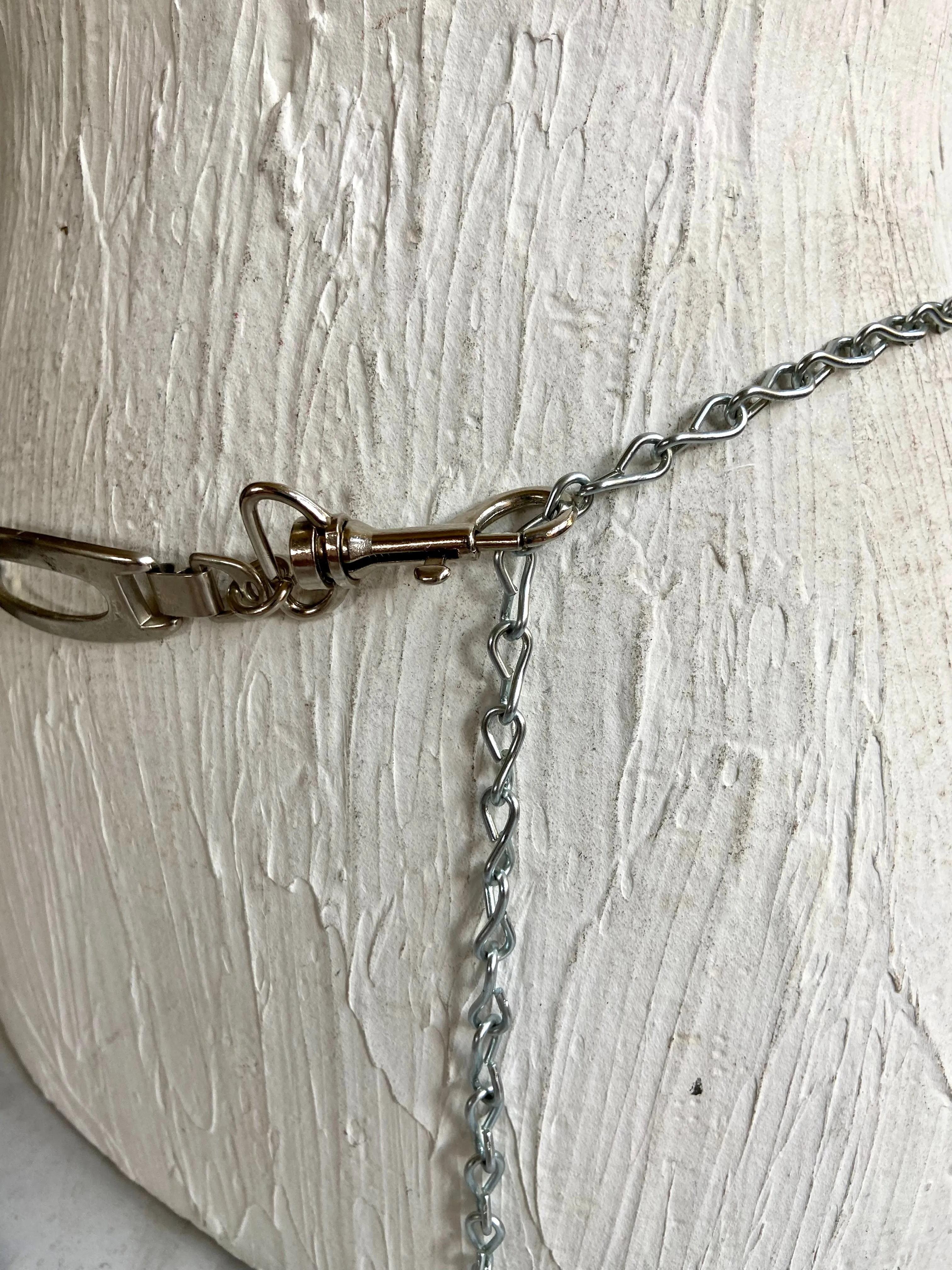 Little bit roundy rectangle chain belt