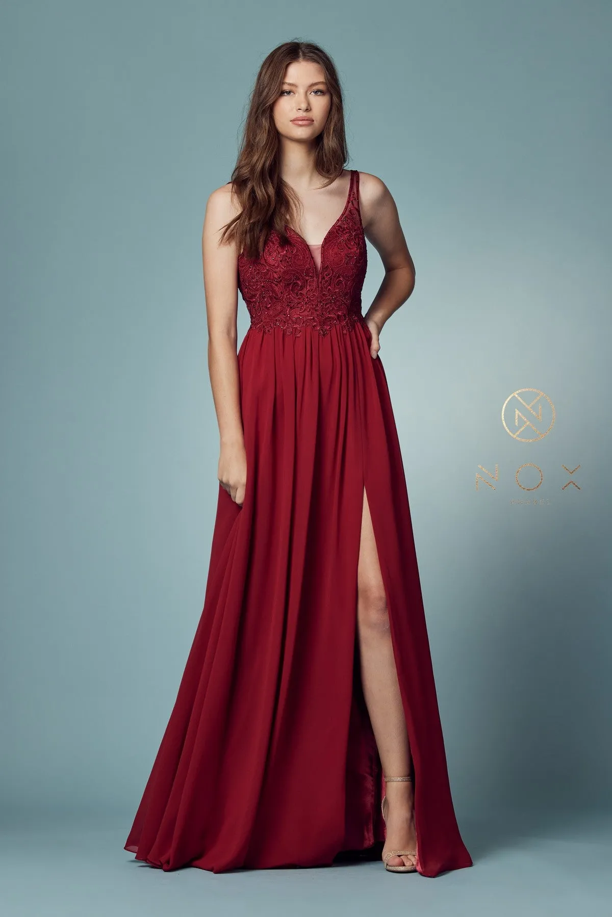 PLUNGE SWEETHEART EMBROIDERED NECK A-LINE GOWN WITH SIDE SLIT_Y299