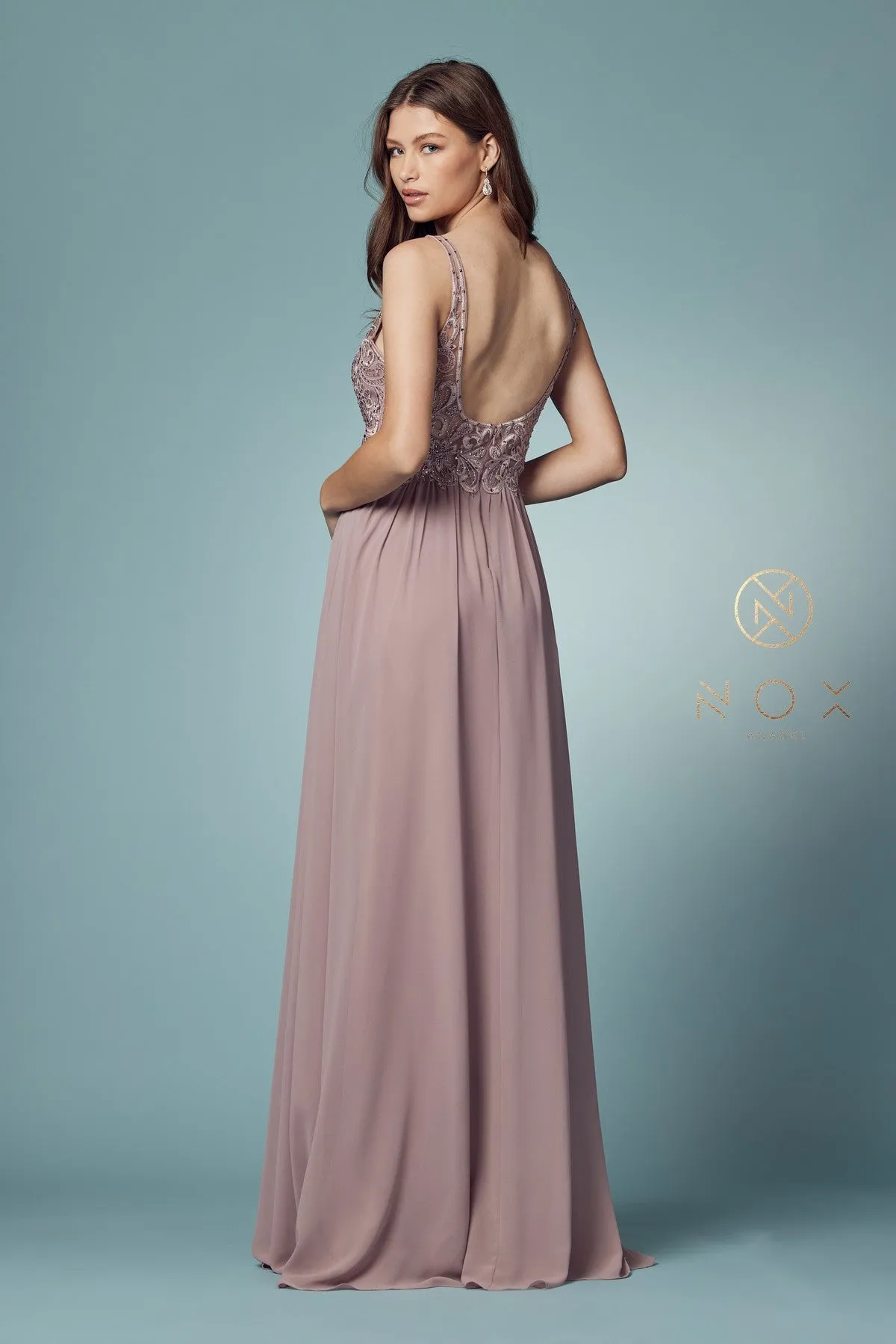 PLUNGE SWEETHEART EMBROIDERED NECK A-LINE GOWN WITH SIDE SLIT_Y299