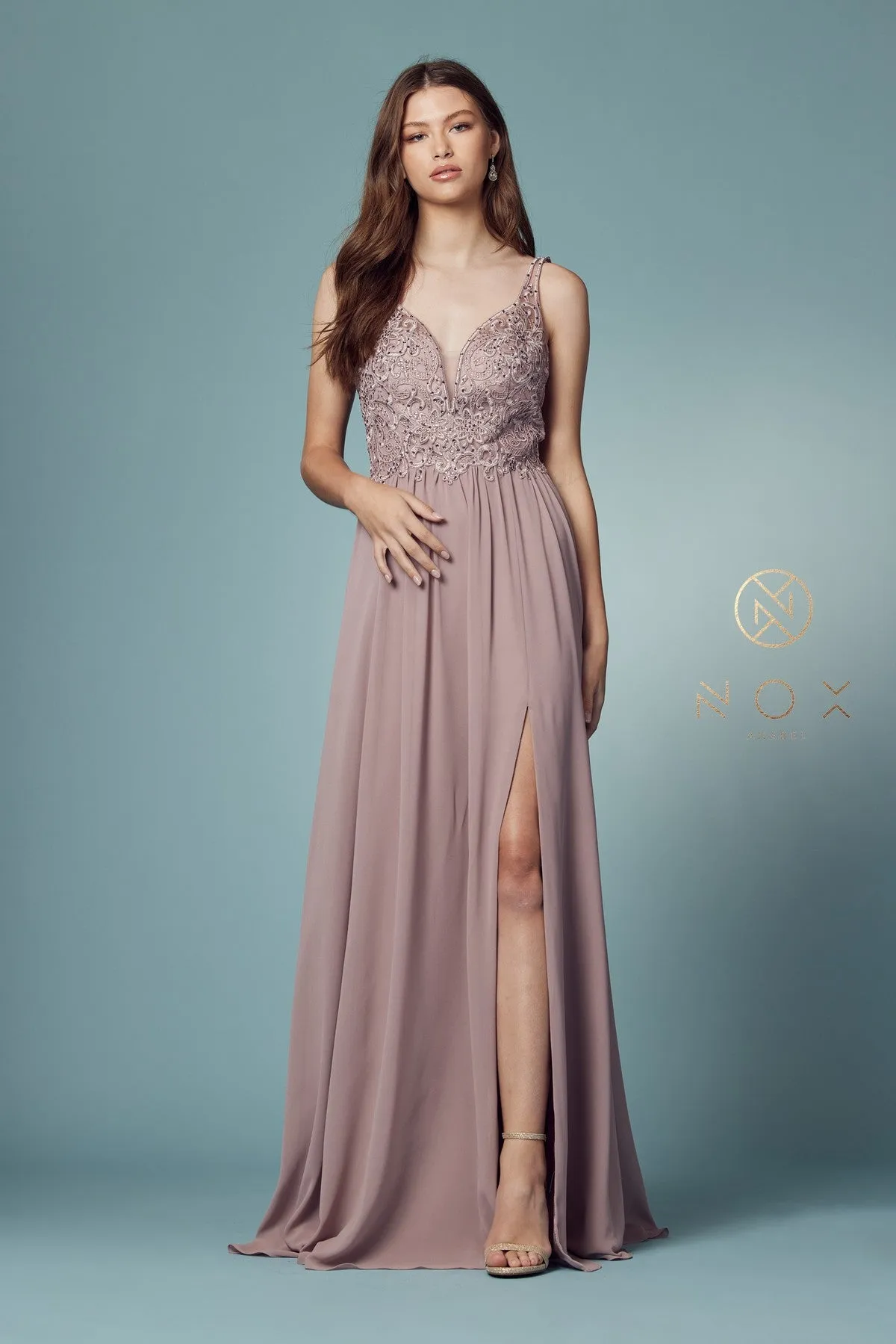 PLUNGE SWEETHEART EMBROIDERED NECK A-LINE GOWN WITH SIDE SLIT_Y299