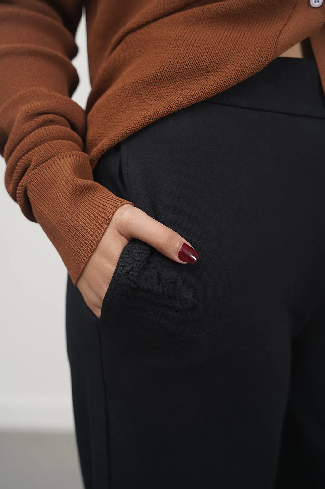 WIDE-LEG TROUSERS