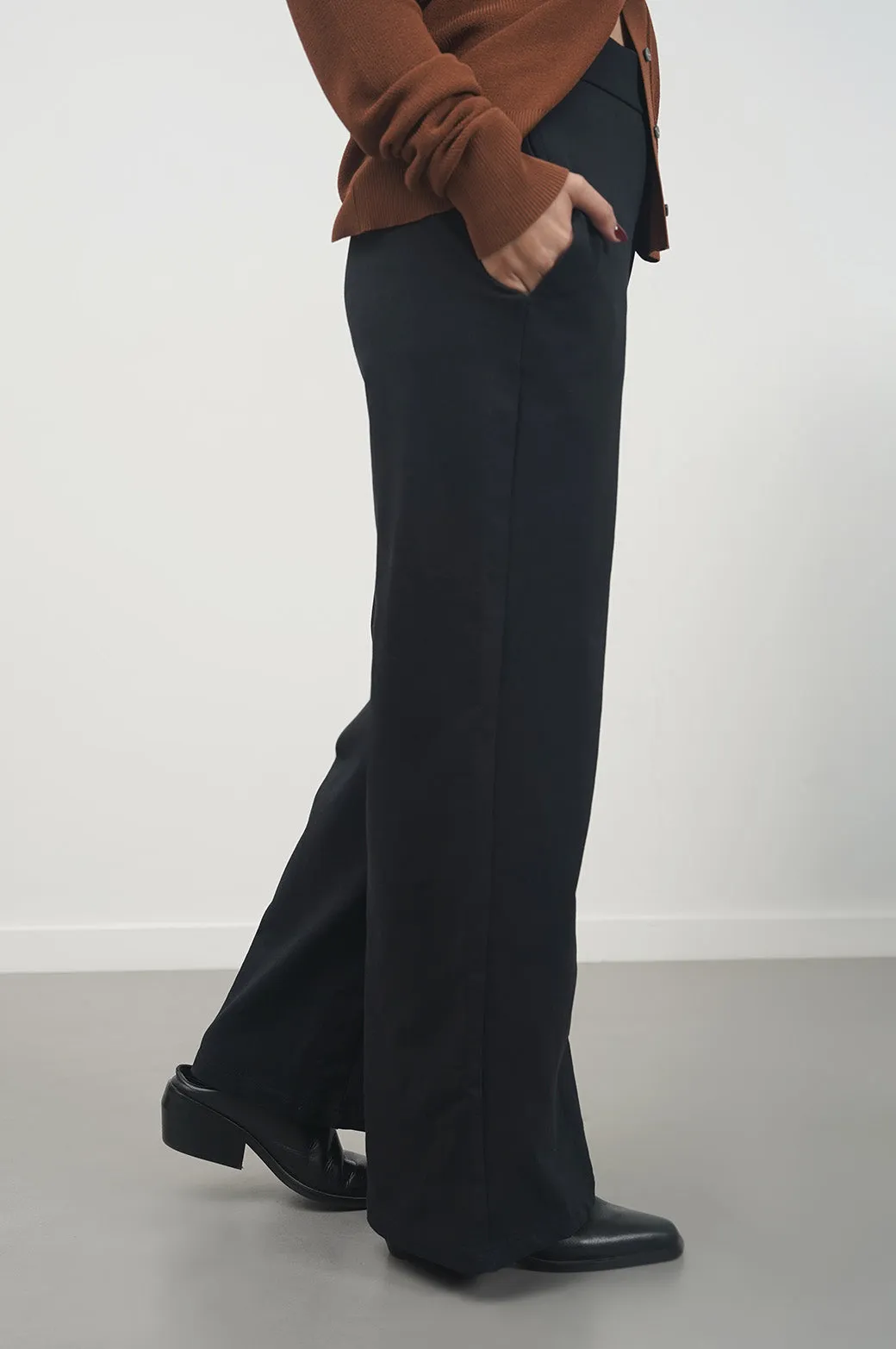WIDE-LEG TROUSERS