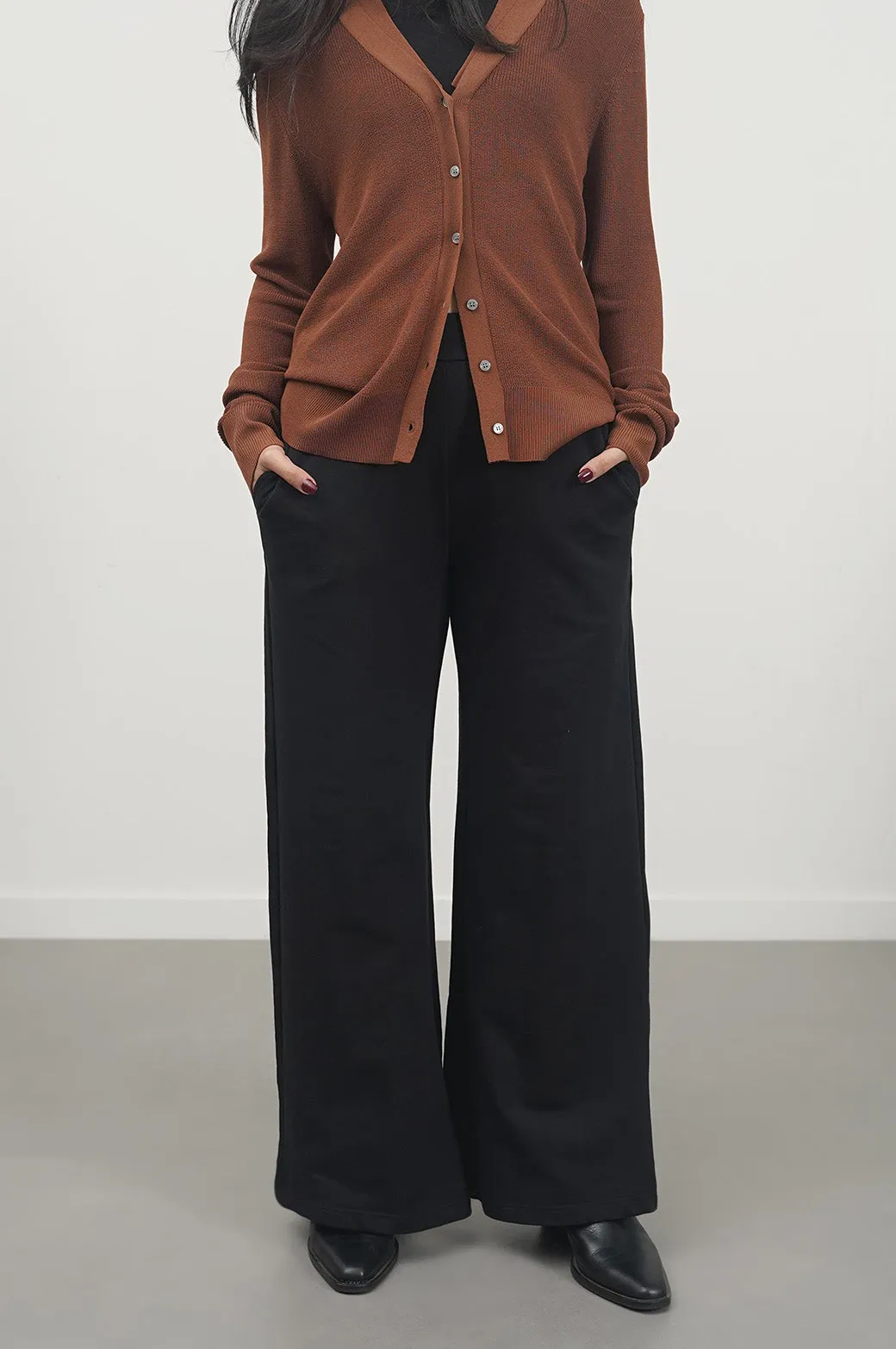 WIDE-LEG TROUSERS
